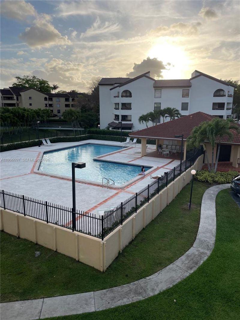 9140 SW 123rd Ct, Unit 309, Miami, FL 33186 Photo