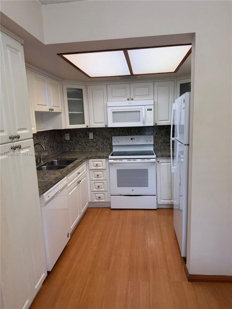 9140 SW 123rd Ct, Unit 309, Miami, FL 33186 Photo