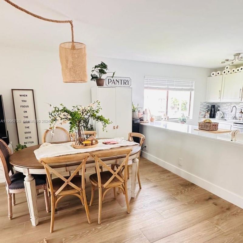 223 Lakeview Dr , Unit 204, Weston, FL 33326 Photo