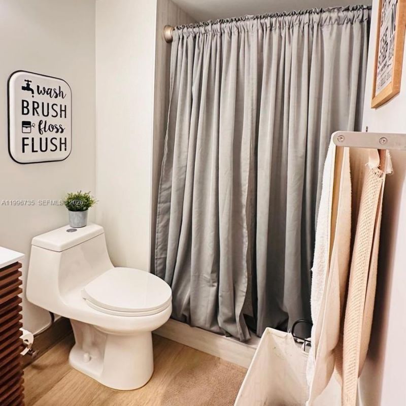 223 Lakeview Dr , Unit 204, Weston, FL 33326 Photo