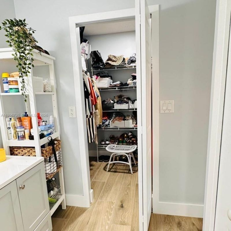 223 Lakeview Dr , Unit 204, Weston, FL 33326 Photo