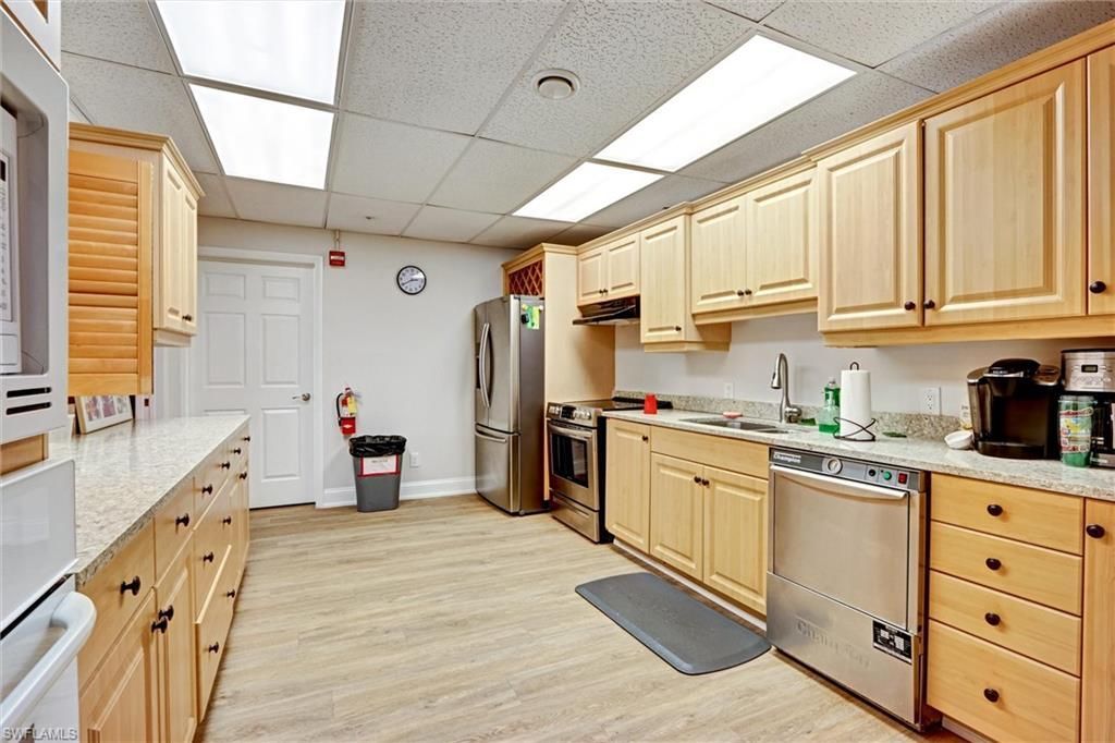 15512 Cedarwood Ln, Unit 3-2, Naples, FL 34110 Photo