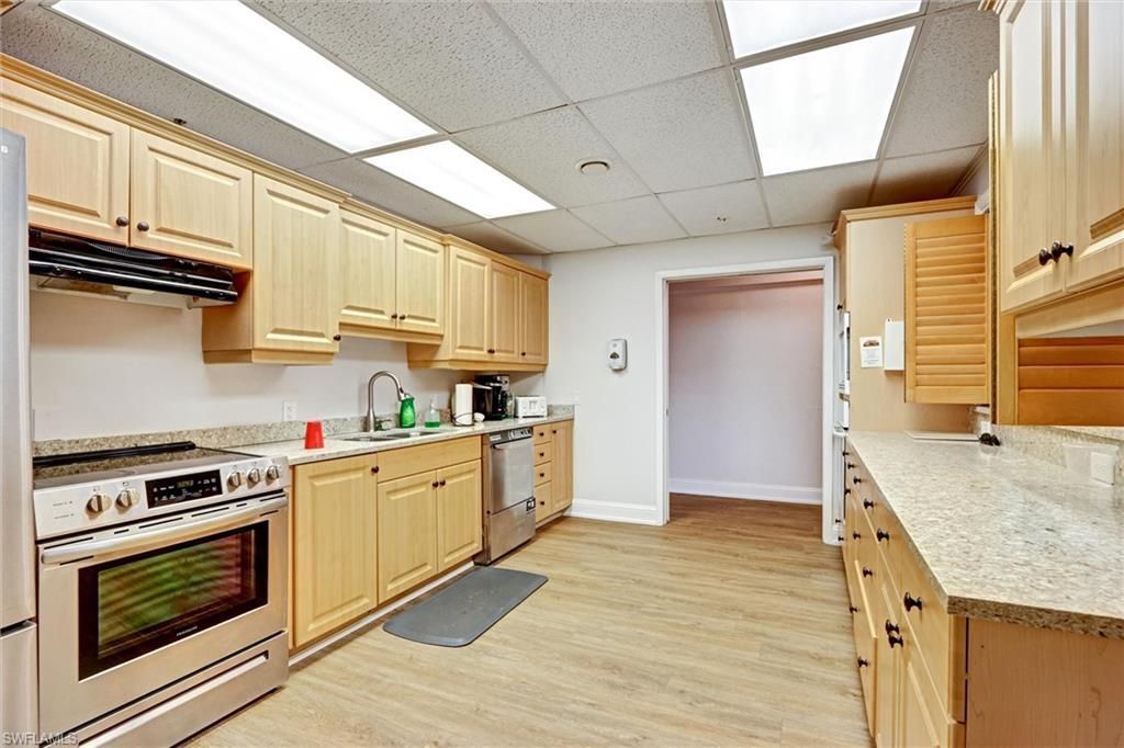 15512 Cedarwood Ln, Unit 3-2, Naples, FL 34110 Photo