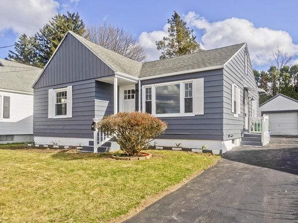 49 Bennett St, Chicopee, MA 01013