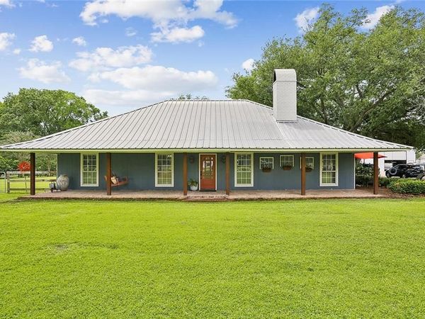 18625 OAKWOOD Drive, Prairieville, LA 70769