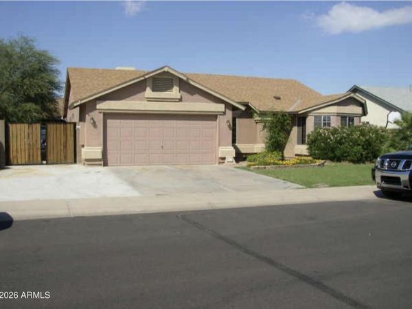 8538 W TUCKEY Lane, Glendale, AZ 85305