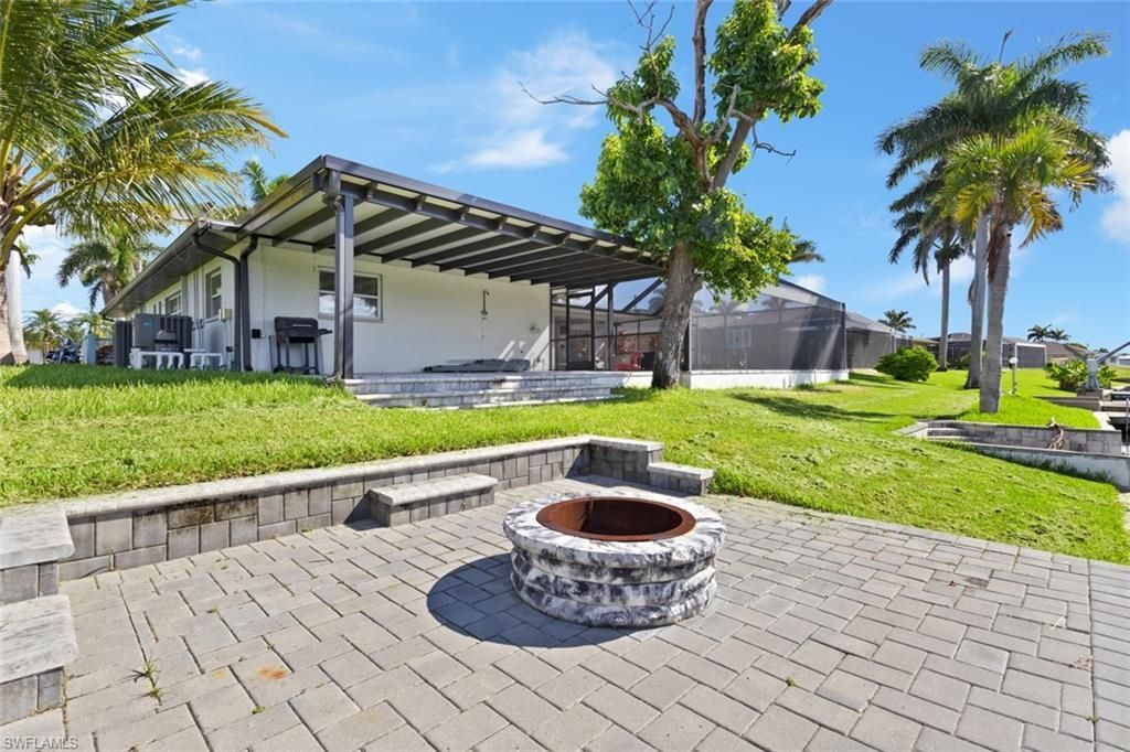 2232 SE 27th St, Cape Coral, FL 33904 Photo