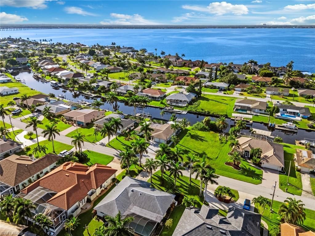 2232 SE 27th St, Cape Coral, FL 33904 Photo