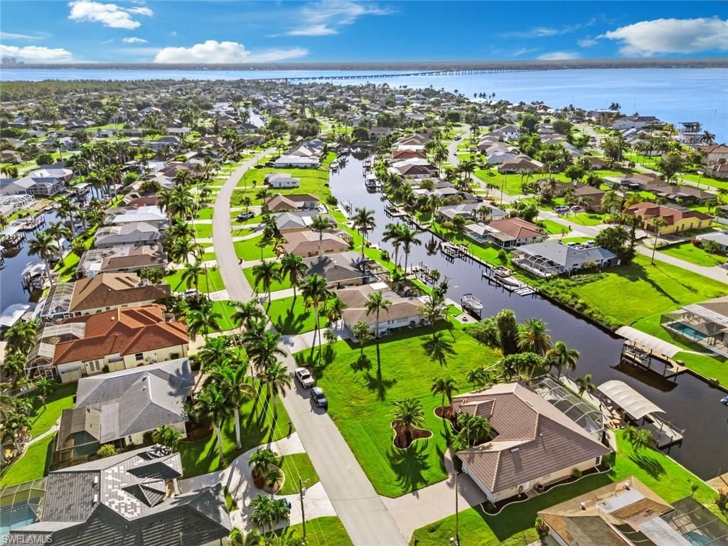 2232 SE 27th St, Cape Coral, FL 33904 Photo
