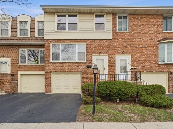 8820 Plainfield Road , Brookfield, IL 60513