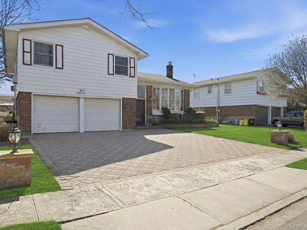 34 Bonnie Drive, Westbury, NY 11590