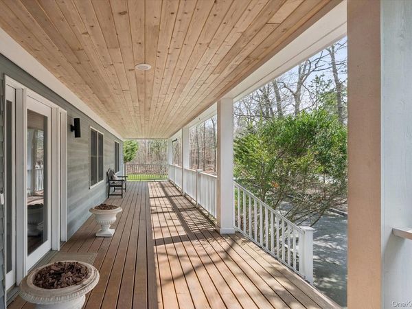 9 Red Creek Circle Circle , Hampton Bays, NY 11946