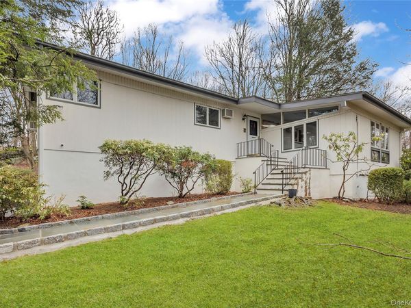 260 Watch Hill Road, Cortlandt Manor, NY 10567