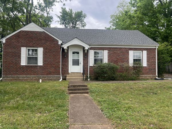 1011 Ewing Blvd, Murfreesboro, TN 37130