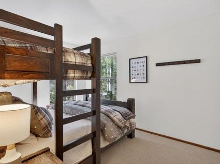 11805 Saint Bernard Drive, Truckee, CA 96161 Photo