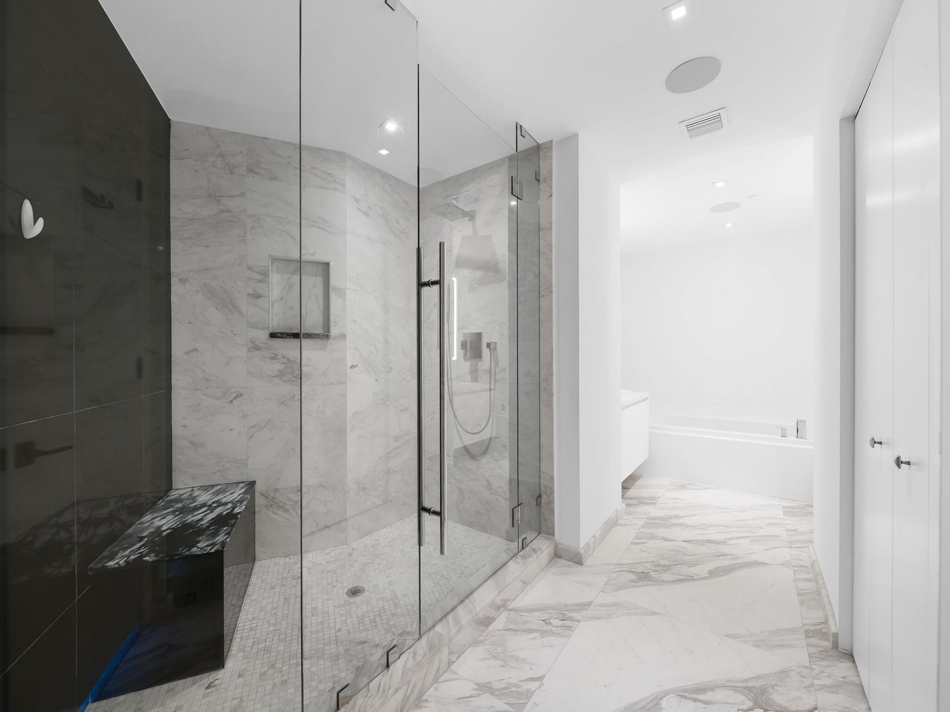 701 N Fort Lauderdale Beach Boulevard, Unit 1104, Fort Lauderdale, FL 33304 Photo