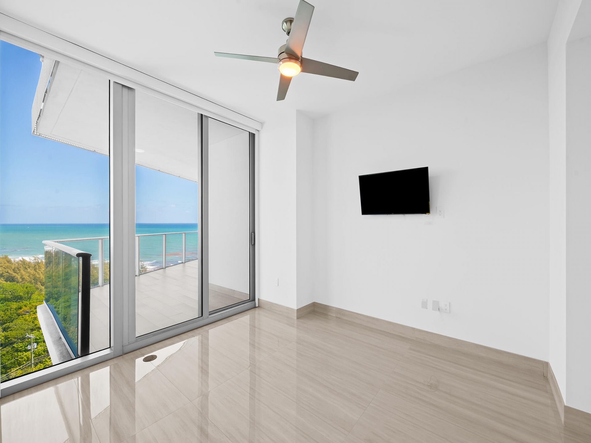 701 N Fort Lauderdale Beach Boulevard, Unit 1104, Fort Lauderdale, FL 33304 Photo