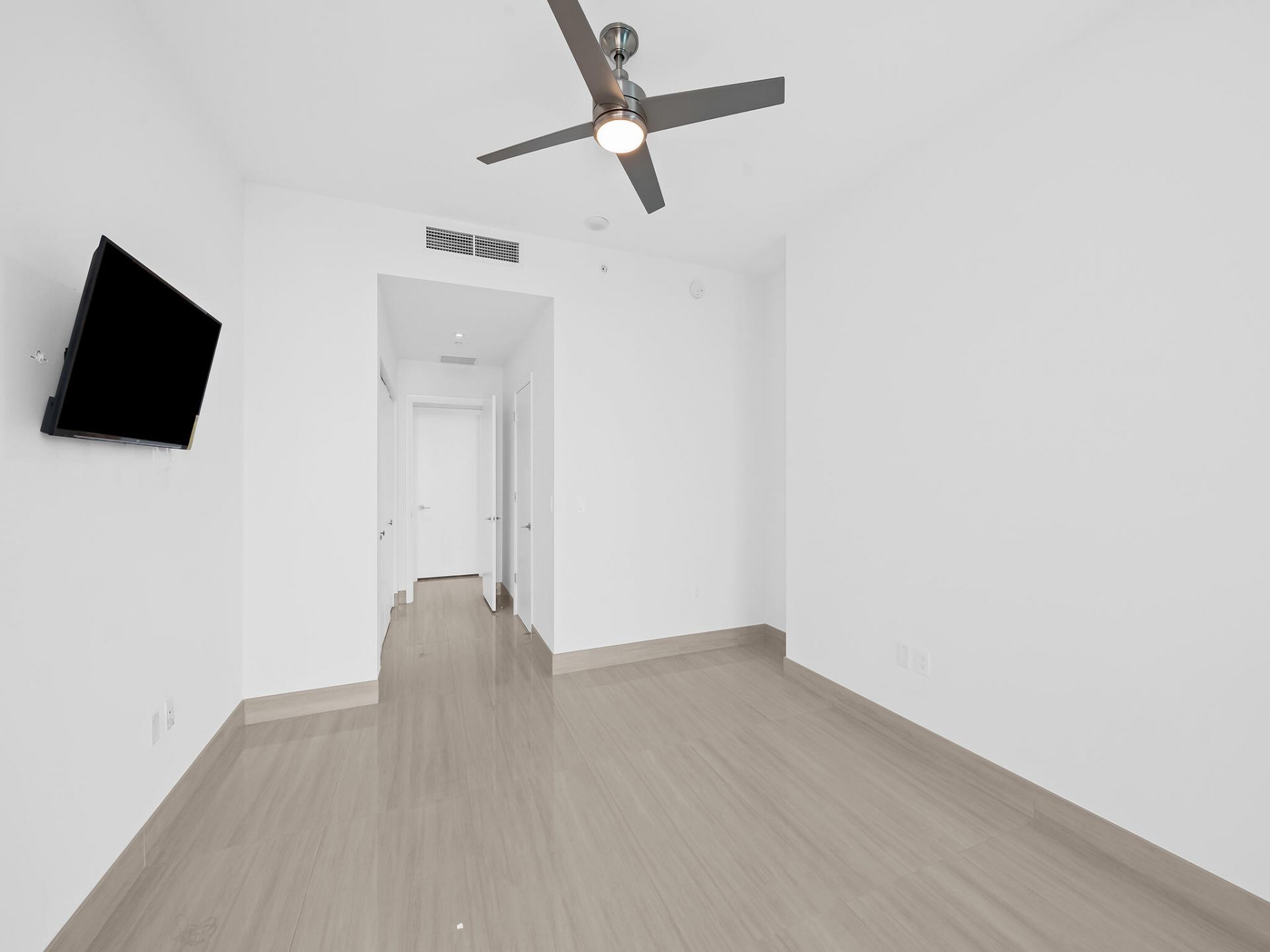 701 N Fort Lauderdale Beach Boulevard, Unit 1104, Fort Lauderdale, FL 33304 Photo