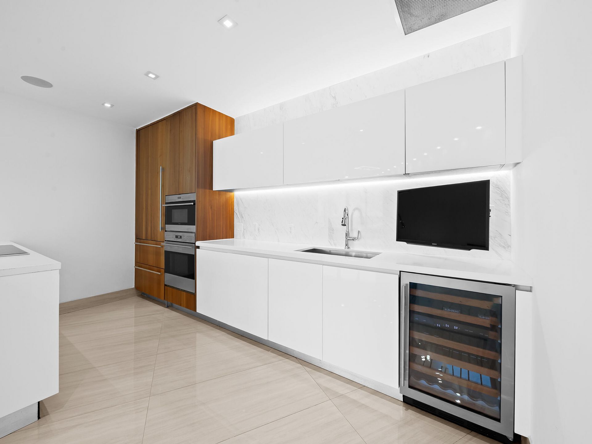 701 N Fort Lauderdale Beach Boulevard, Unit 1104, Fort Lauderdale, FL 33304 Photo