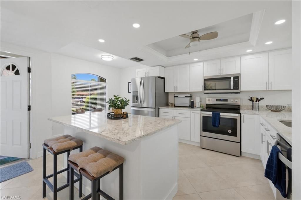 7260 Coventry Ct, Unit 405, Naples, FL 34104 Photo
