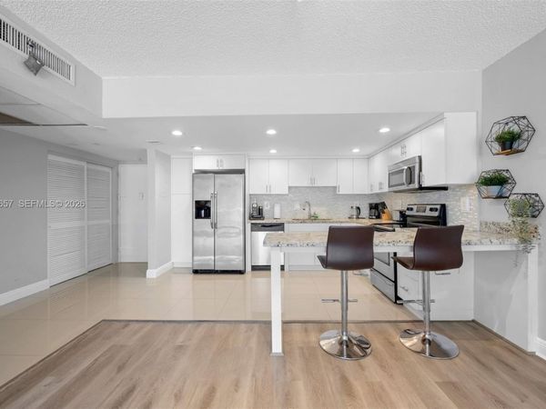 19370 Collins Ave , Unit 225, Sunny Isles Beach, FL 33160