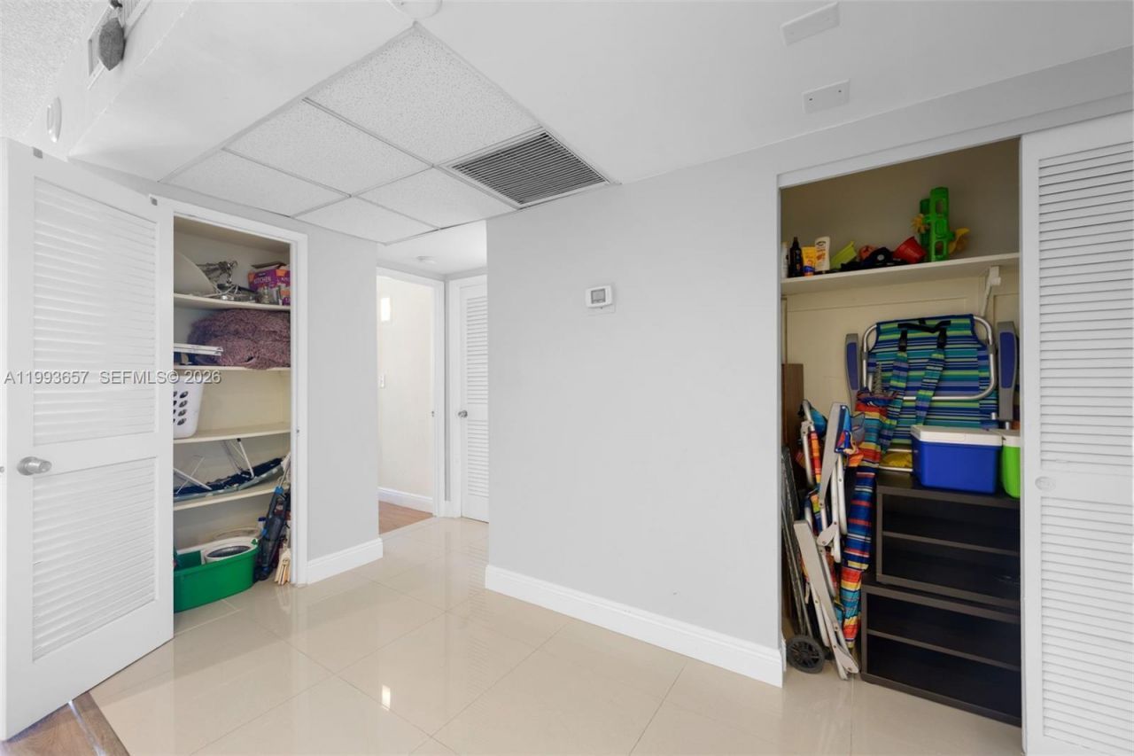 19370 Collins Ave , Unit 225, Sunny Isles Beach, FL 33160 Photo