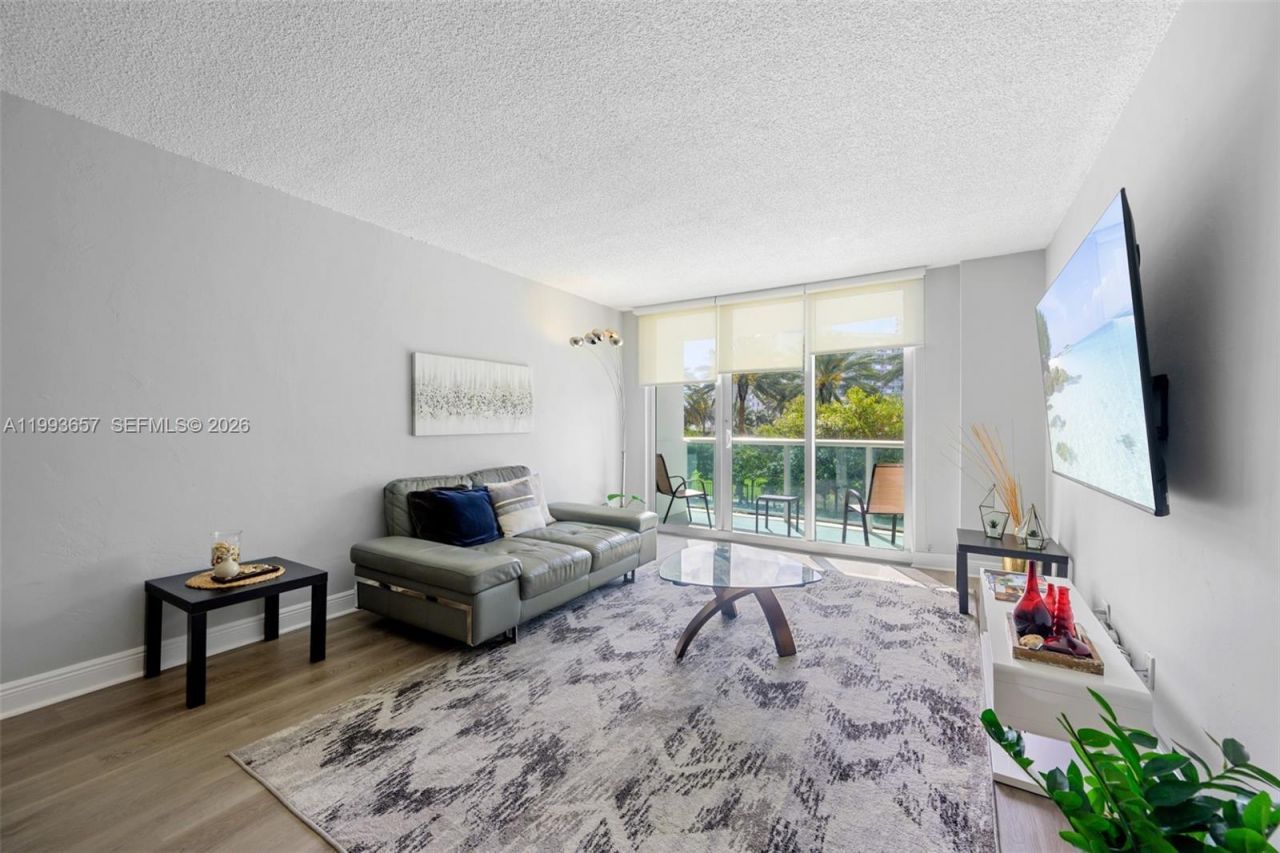 19370 Collins Ave , Unit 225, Sunny Isles Beach, FL 33160 Photo