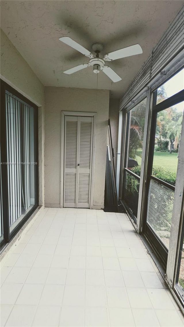 460 Lakeview Dr , Unit 4, Weston, FL 33326 Photo