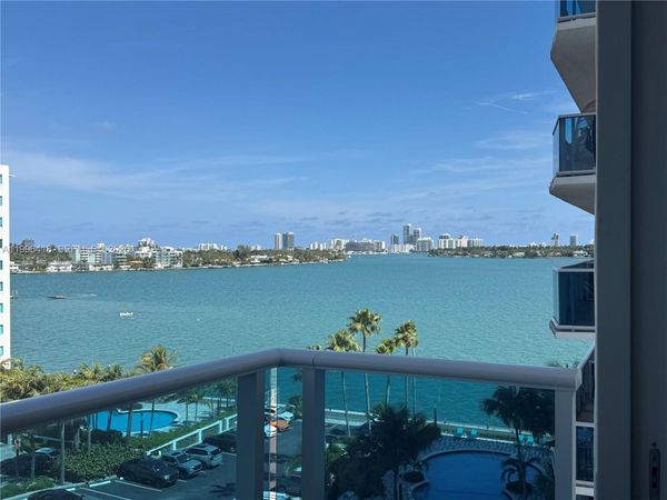 7501 E Treasure Dr , Unit 7L, North Bay Village, FL 33141