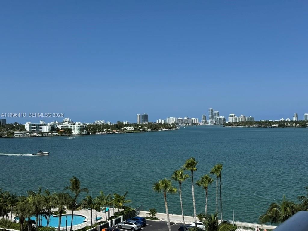 7501 E Treasure Dr, Unit 7L, North Bay Village, FL 33141 Photo
