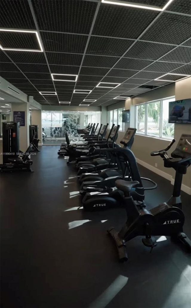 7501 E Treasure Dr, Unit 7L, North Bay Village, FL 33141 Photo