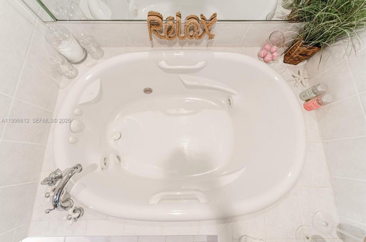 3090 NE 48th St , Unit 7, Fort Lauderdale, FL 33308 Photo