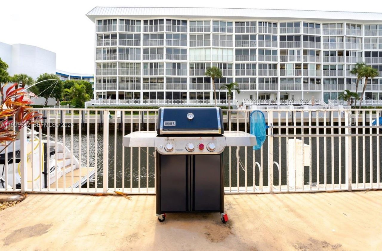 3090 NE 48th St , Unit 7, Fort Lauderdale, FL 33308 Photo