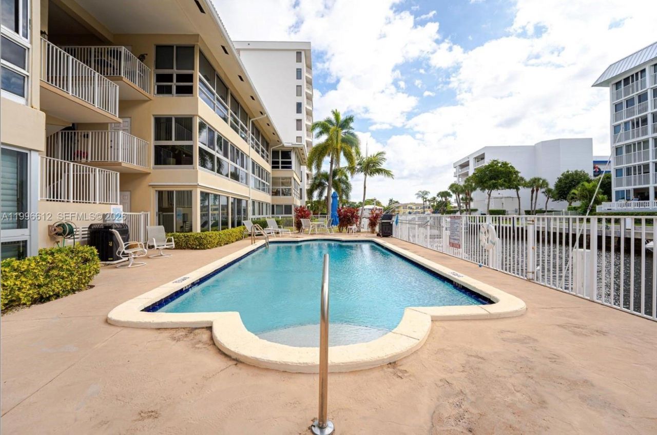 3090 NE 48th St , Unit 7, Fort Lauderdale, FL 33308 Photo