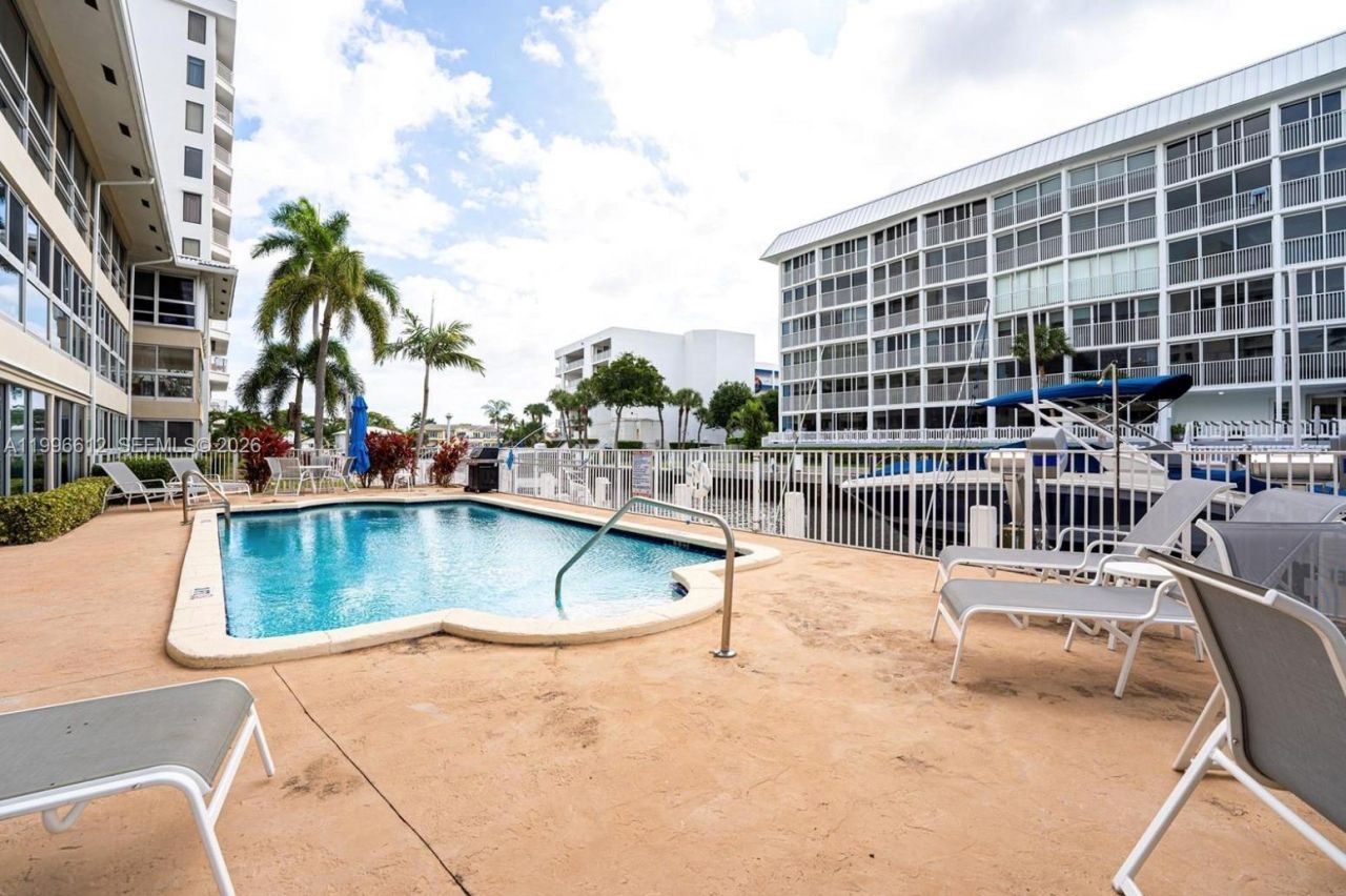 3090 NE 48th St , Unit 7, Fort Lauderdale, FL 33308 Photo