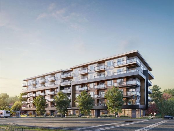 3226 Shelbourne St, Unit 201, Saanich, BC V8P 5G8