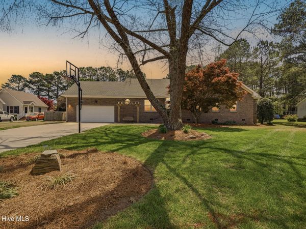 147 N Point Boulevard, Moyock, NC 27958