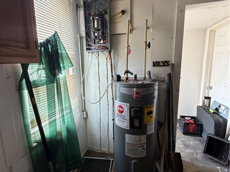 1369 E 41st Street, Cleveland, OH 44103 Photo 38