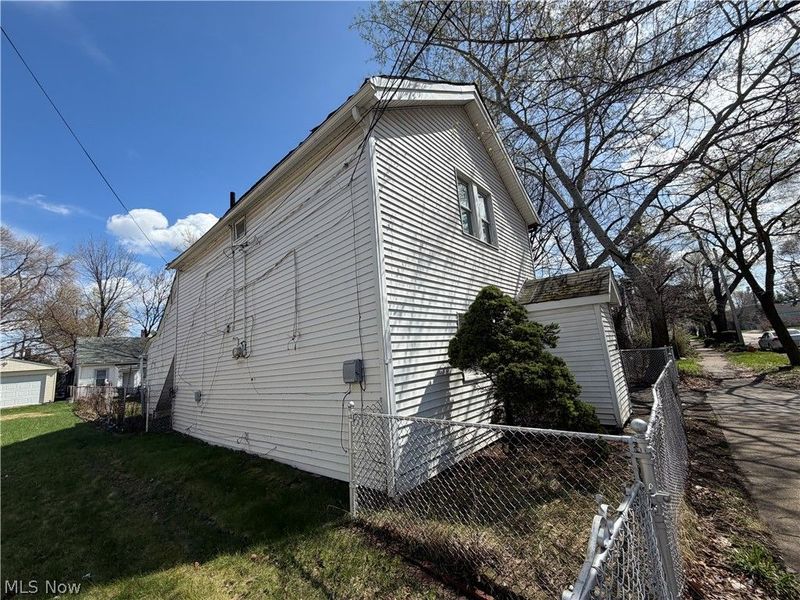 1369 E 41st Street, Cleveland, OH 44103 Photo 4