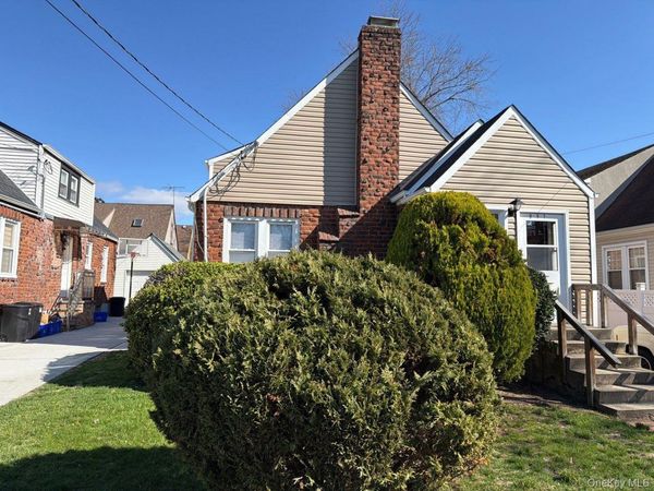 987 Wallace Avenue , Baldwin, NY 11510