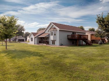 704 Pleasant View Lane, Litchfield, MN 55355