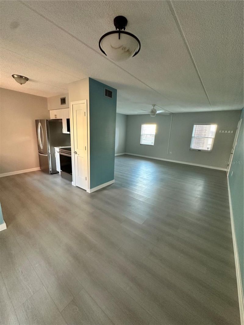 1153 Rue Des Rois, Unit 1B, South Pasadena, FL 33707 Photo