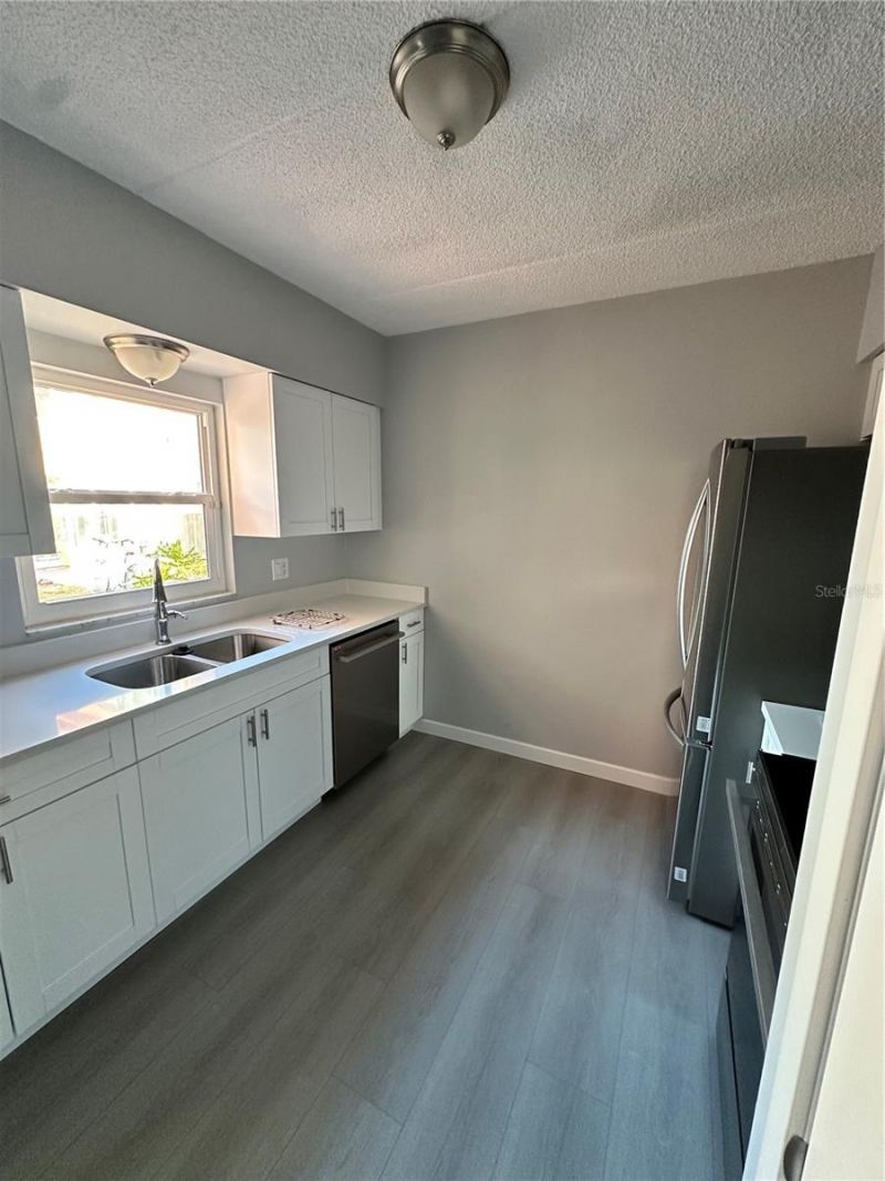 1153 Rue Des Rois, Unit 1B, South Pasadena, FL 33707 Photo