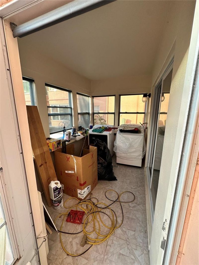 1153 Rue Des Rois, Unit 1B, South Pasadena, FL 33707 Photo