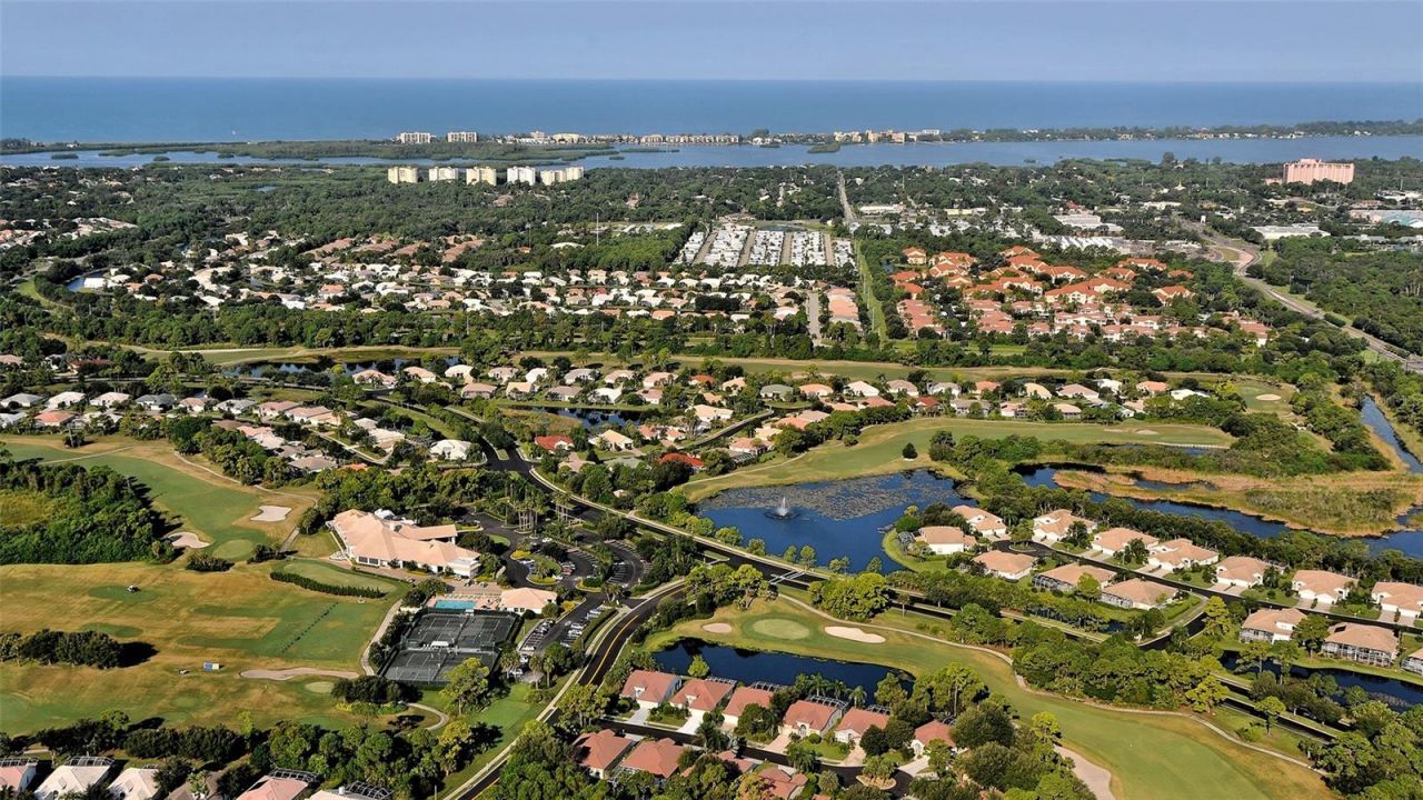9630 Club South Circle, Unit 6202, Sarasota, FL 34238 Photo