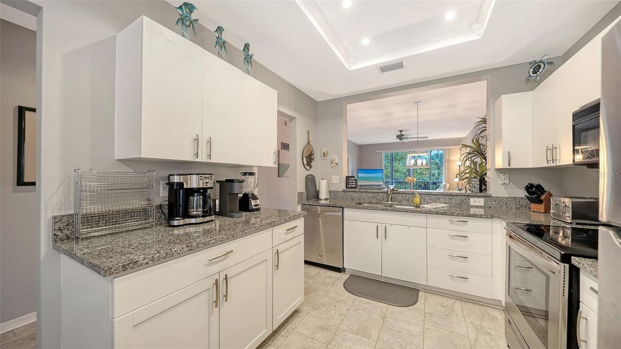 9630 Club South Circle, Unit 6202, Sarasota, FL 34238 Photo