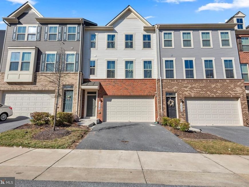 10044 Dorsey Lane, Lanham, MD 20706 Main Photo