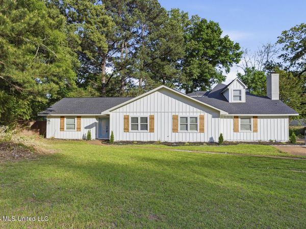 5515 Old Canton Road, Jackson, MS 39211
