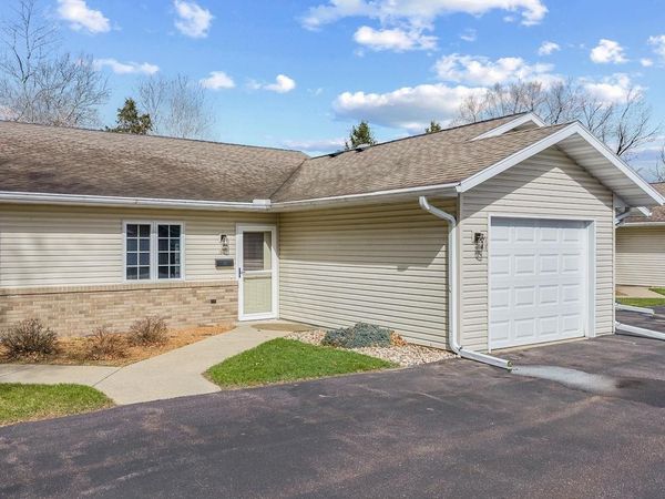 1579 Dewey Avenue, Reedsburg, WI 53959