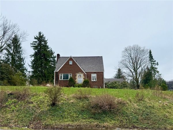 1724 Eastbrook Road, New Castle, PA 16101